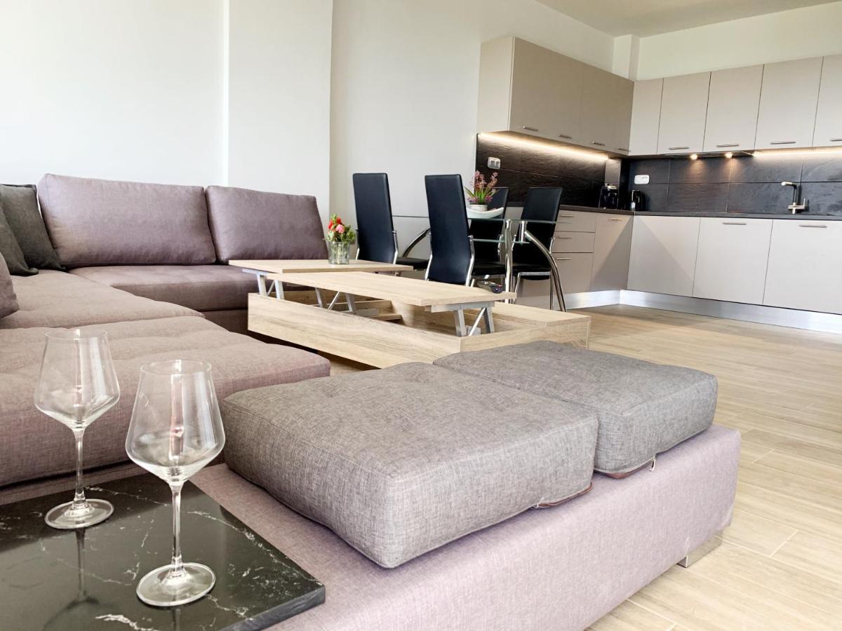 Yamina Sea View Residence 阿齐亚·佩拉加 外观 照片